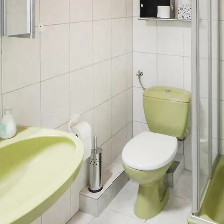דירה Two-bedroom In